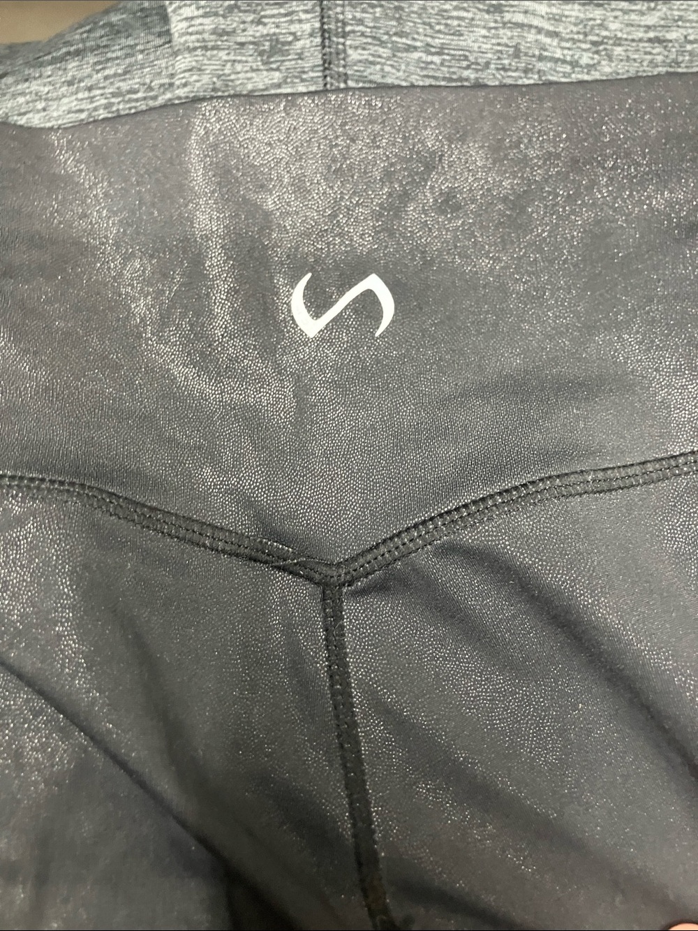 Sleek Black Active Leggings with Reflective Sheen
